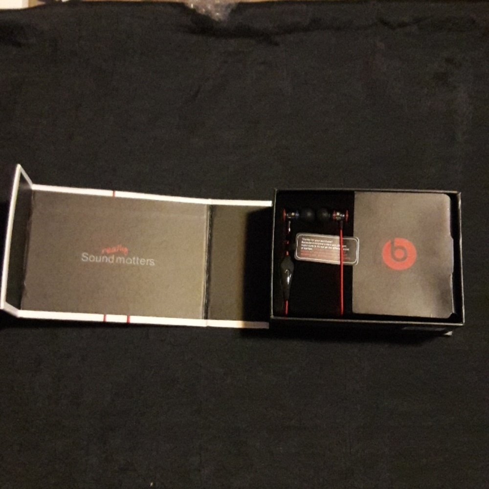 Beats - Picture 2 of 3